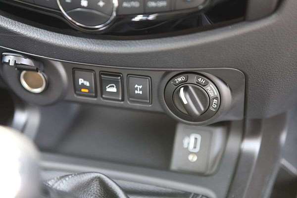 2024 Nissan Navara PRO-4X Warrior D23 4X4