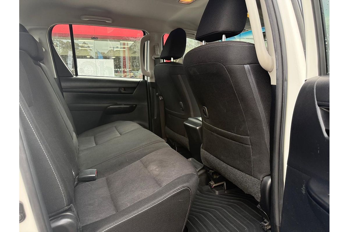 2018 Toyota Hilux SR GUN126R 4X4