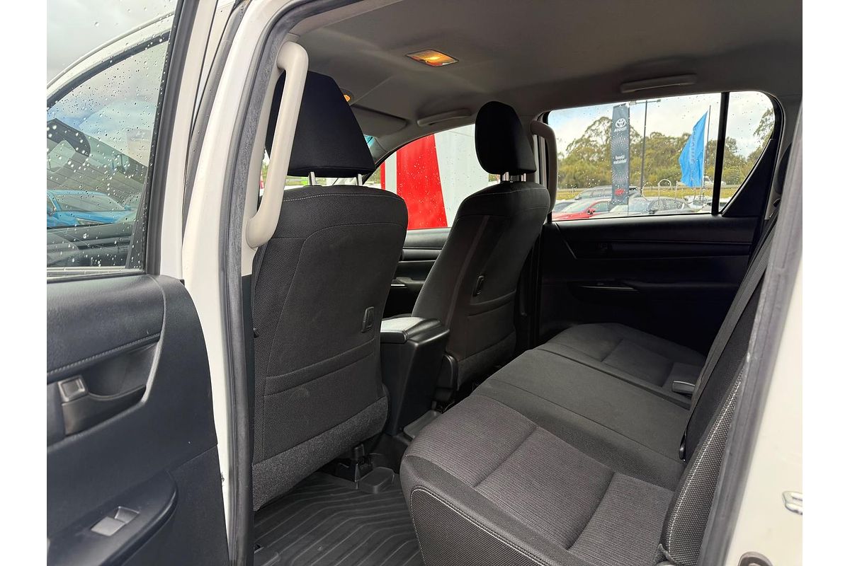 2018 Toyota Hilux SR GUN126R 4X4