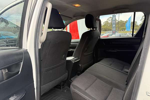 2018 Toyota Hilux SR GUN126R 4X4