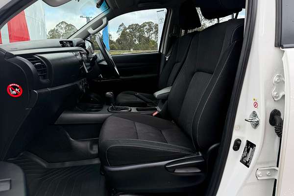2018 Toyota Hilux SR GUN126R 4X4