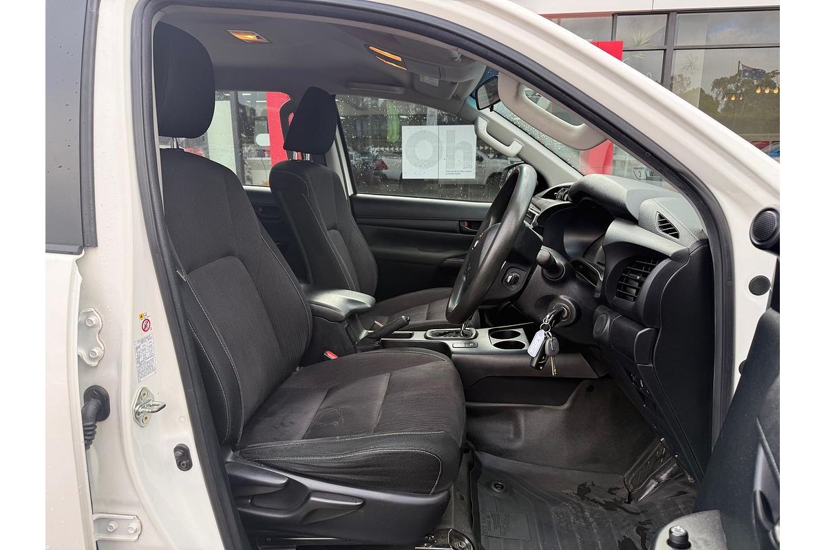 2018 Toyota Hilux SR GUN126R 4X4