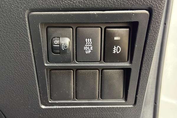2018 Toyota Hilux SR GUN126R 4X4
