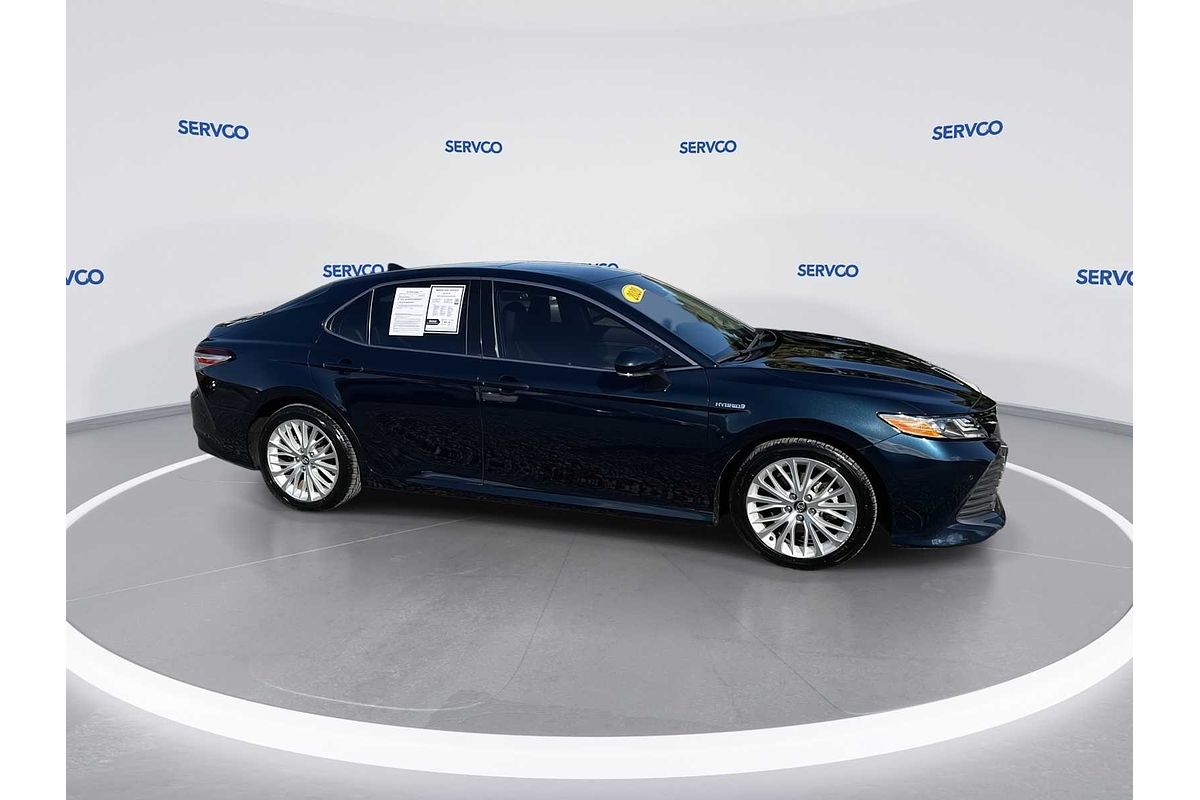 2020 Toyota Camry Hybrid XLE