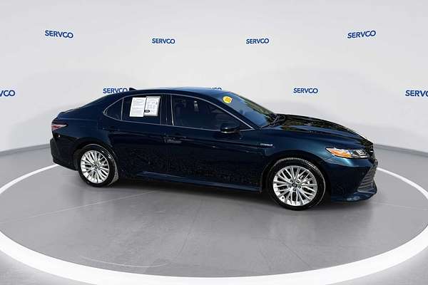 2020 Toyota Camry Hybrid XLE
