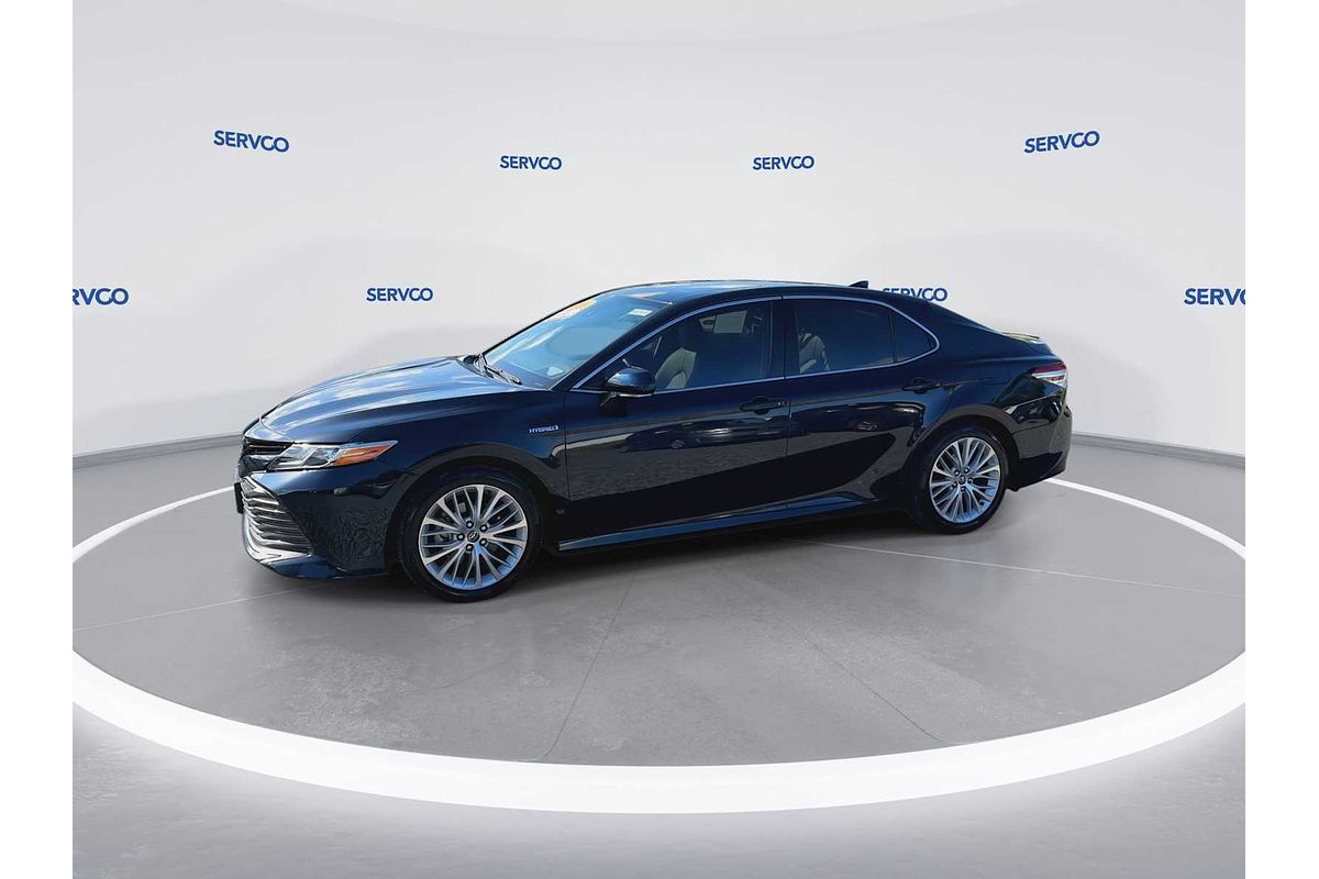 2020 Toyota Camry Hybrid XLE