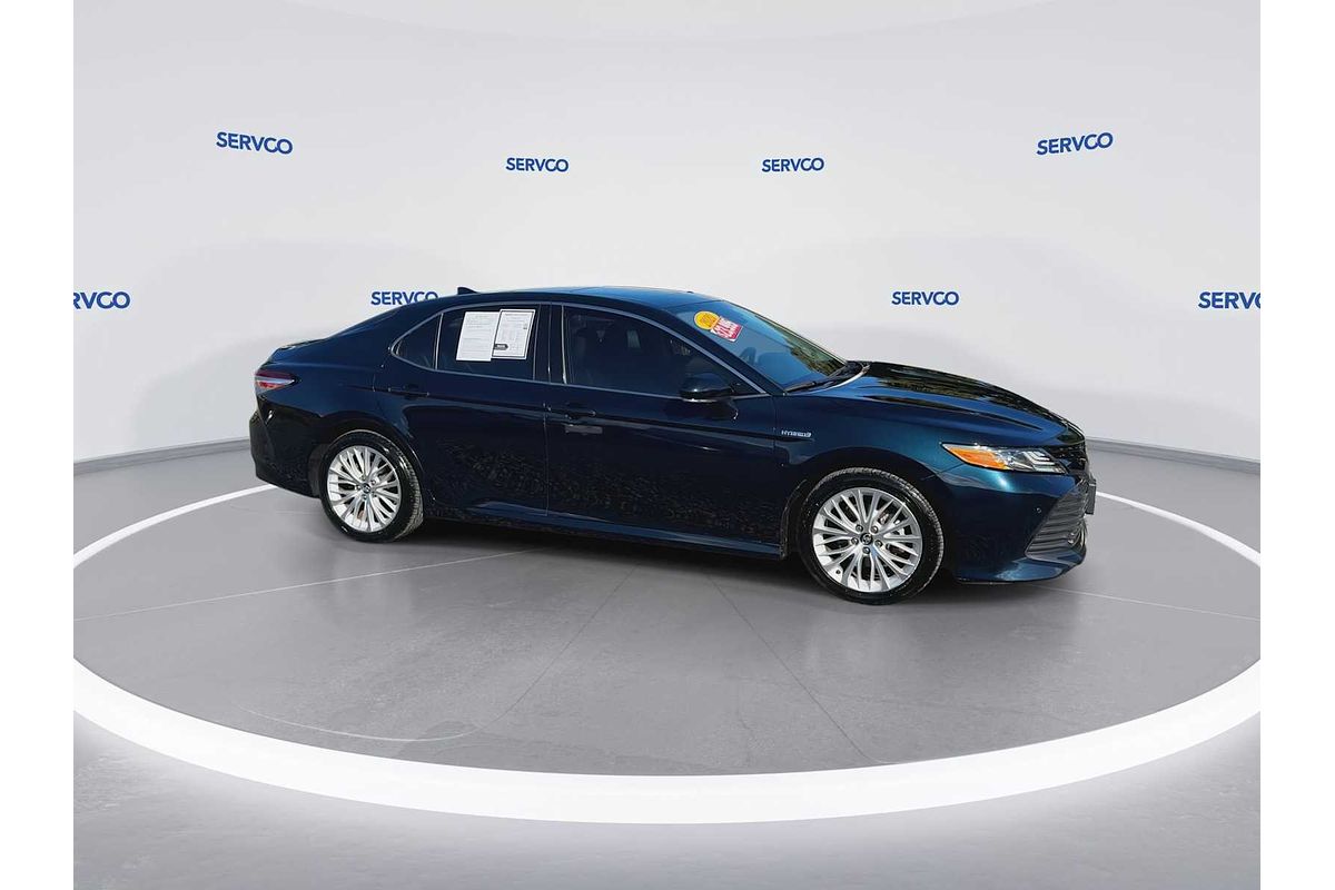 2020 Toyota Camry Hybrid XLE