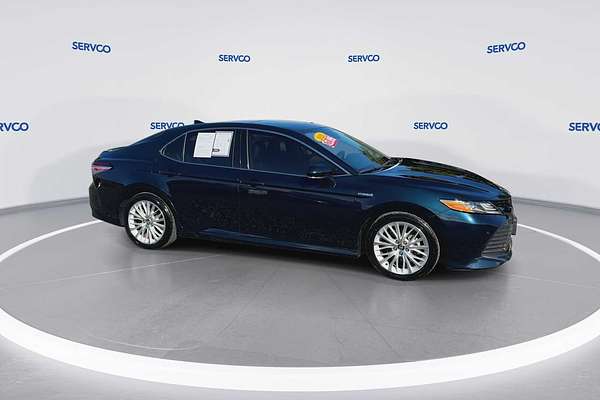2020 Toyota Camry Hybrid XLE