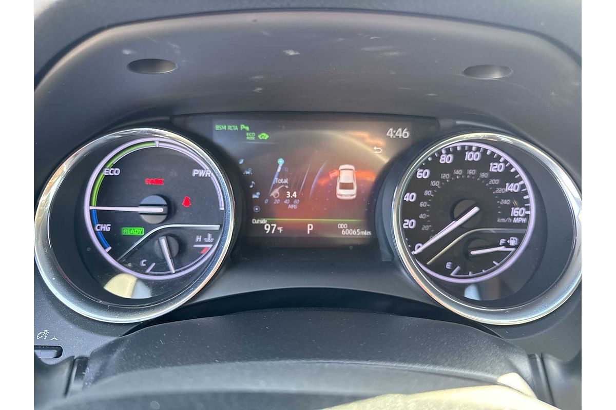 2020 Toyota Camry Hybrid XLE