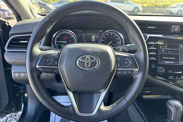 2020 Toyota Camry Hybrid XLE