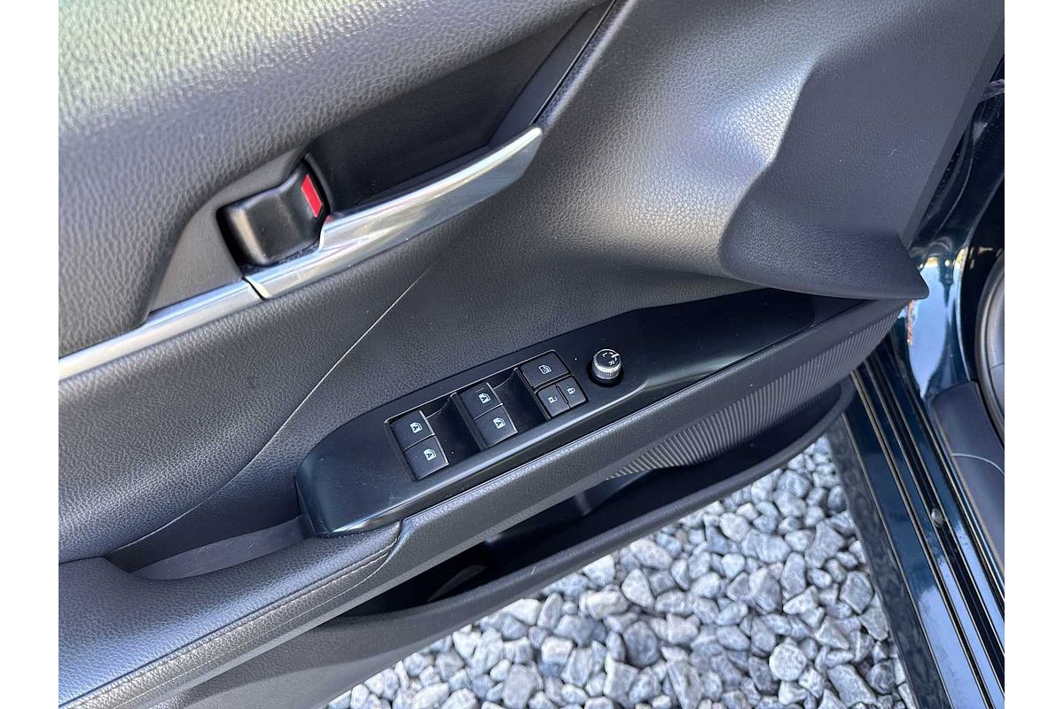 2020 Toyota Camry Hybrid XLE
