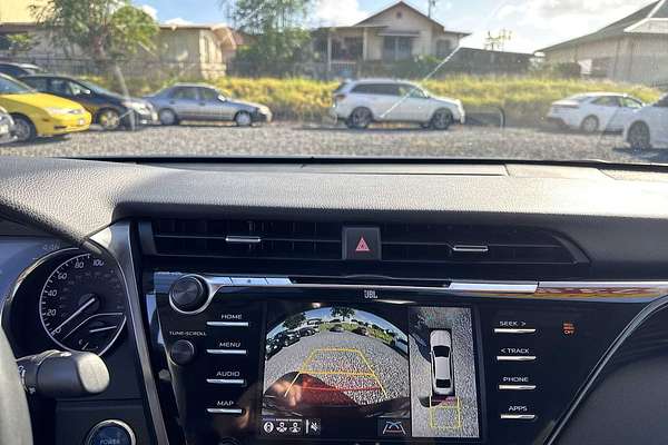2020 Toyota Camry Hybrid XLE