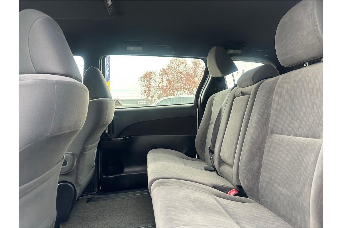 2019 Toyota Tarago GLi ACR50R