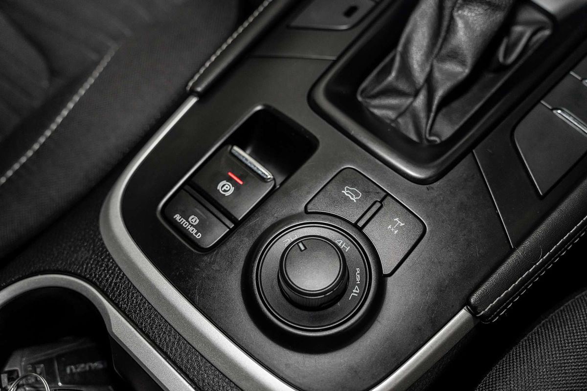 2021 Isuzu MU-X LS-M