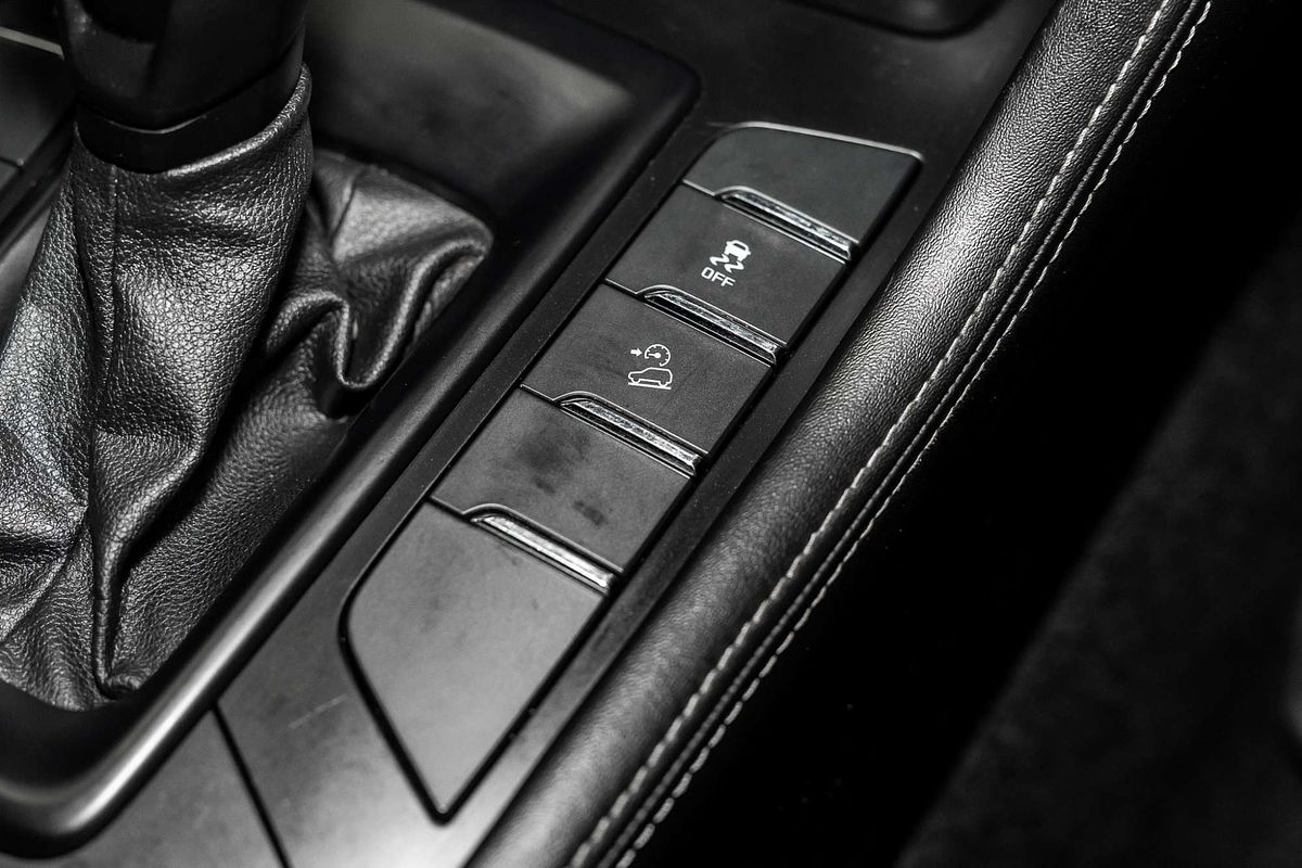 2021 Isuzu MU-X LS-M