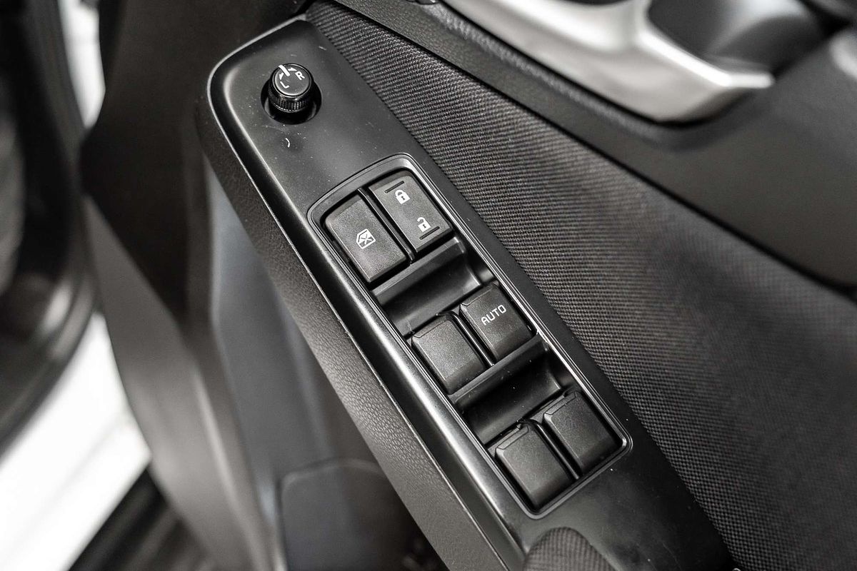 2021 Isuzu MU-X LS-M