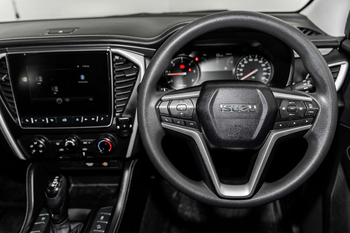 2021 Isuzu MU-X LS-M