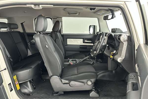 2016 Toyota FJ Cruiser GSJ15R