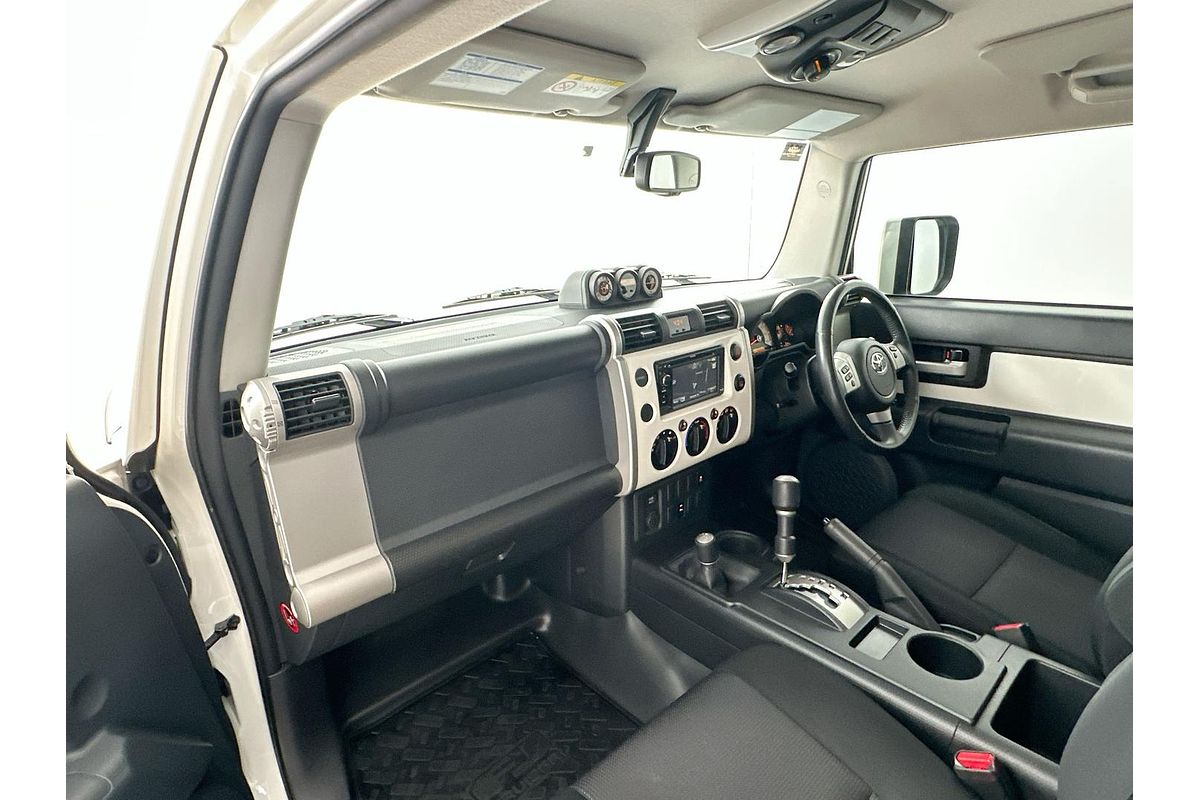 2016 Toyota FJ Cruiser GSJ15R