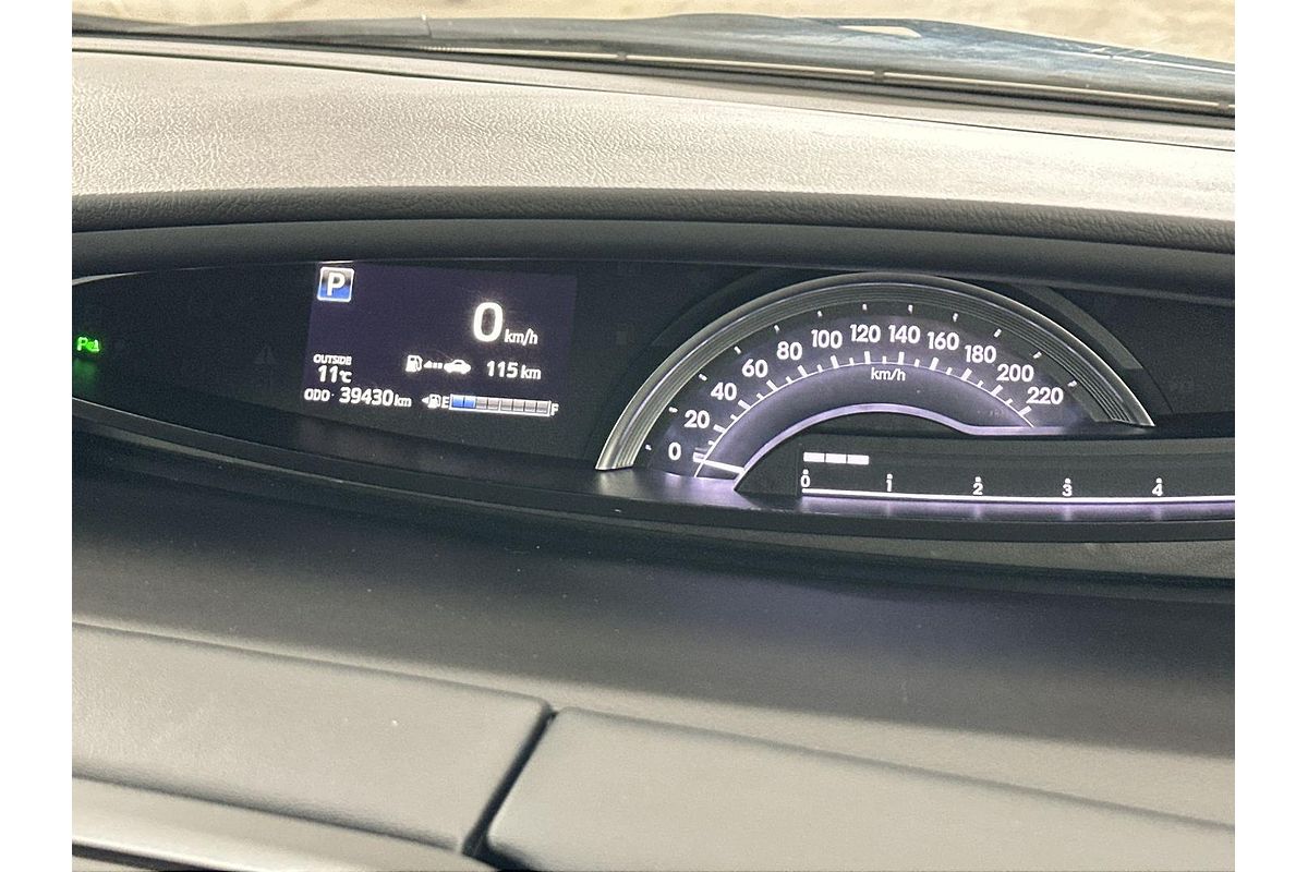 2018 Toyota Tarago Ultima GSR50R