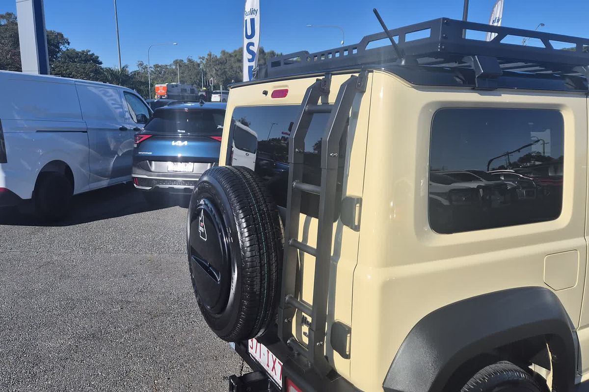 2022 Suzuki Jimny GLX GJ