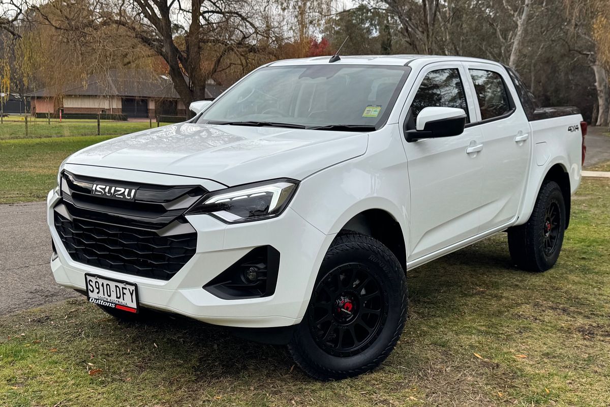 2024 Isuzu D-MAX LS-M  4X4
