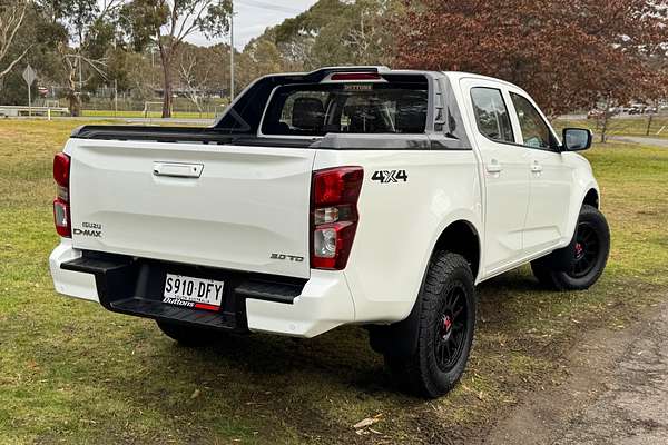 2024 Isuzu D-MAX LS-M  4X4