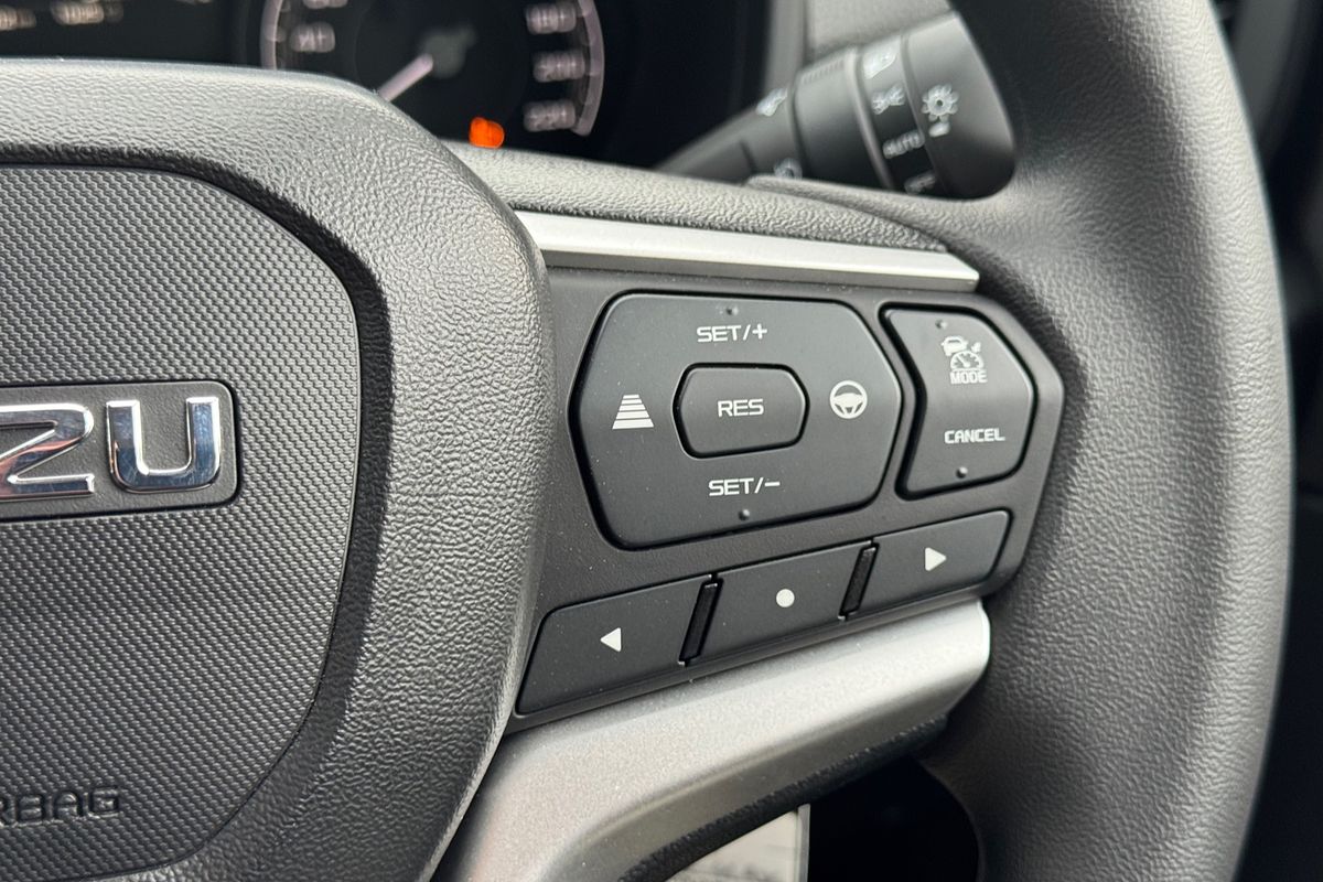 2024 Isuzu D-MAX LS-M  4X4