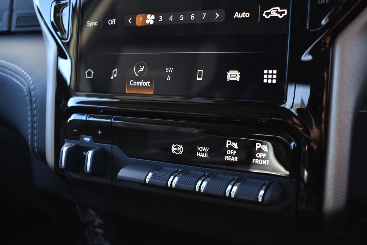 2024 RAM 2500 Laramie Rambox DJ 4X4