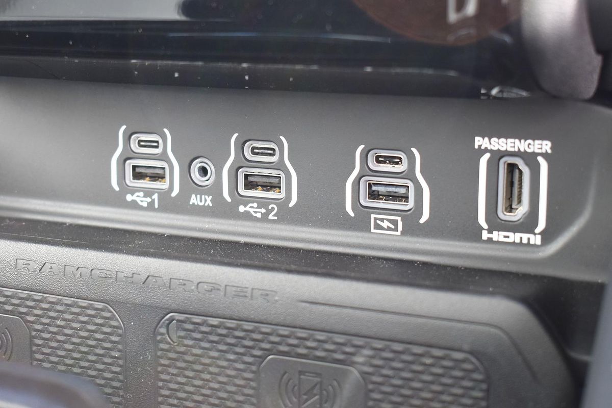 2025 RAM 1500 Laramie Sport Hurricane SO RamBox DT 4X4 SWB