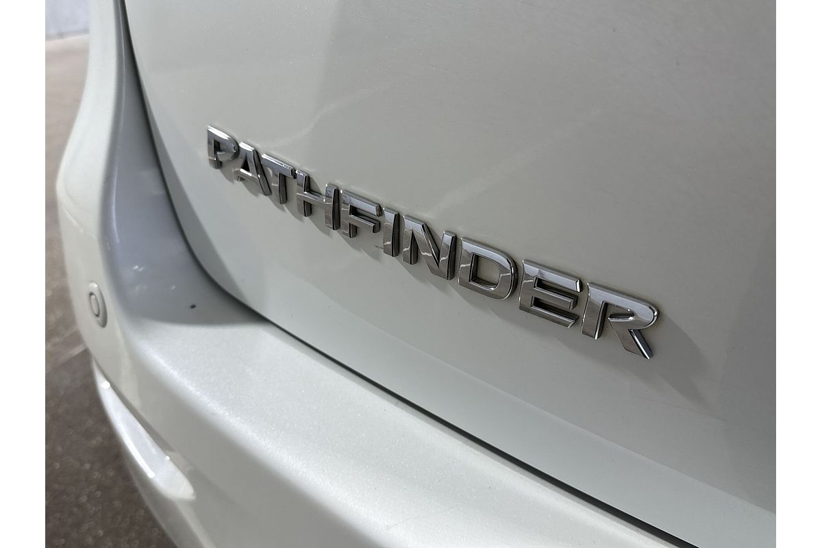 2014 Nissan Pathfinder ST R52