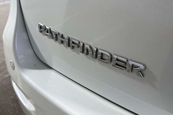 2014 Nissan Pathfinder ST R52