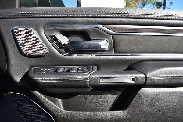 2025 RAM 1500 Laramie Sport Hurricane SO RamBox DT 4X4 SWB