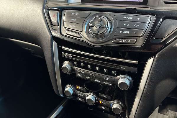 2014 Nissan Pathfinder ST R52