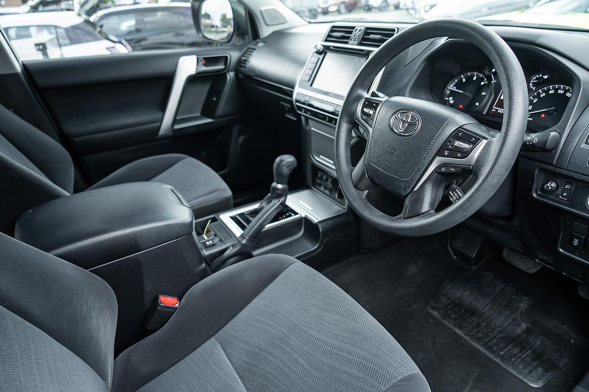 2020 Toyota Landcruiser GX VDJ200R