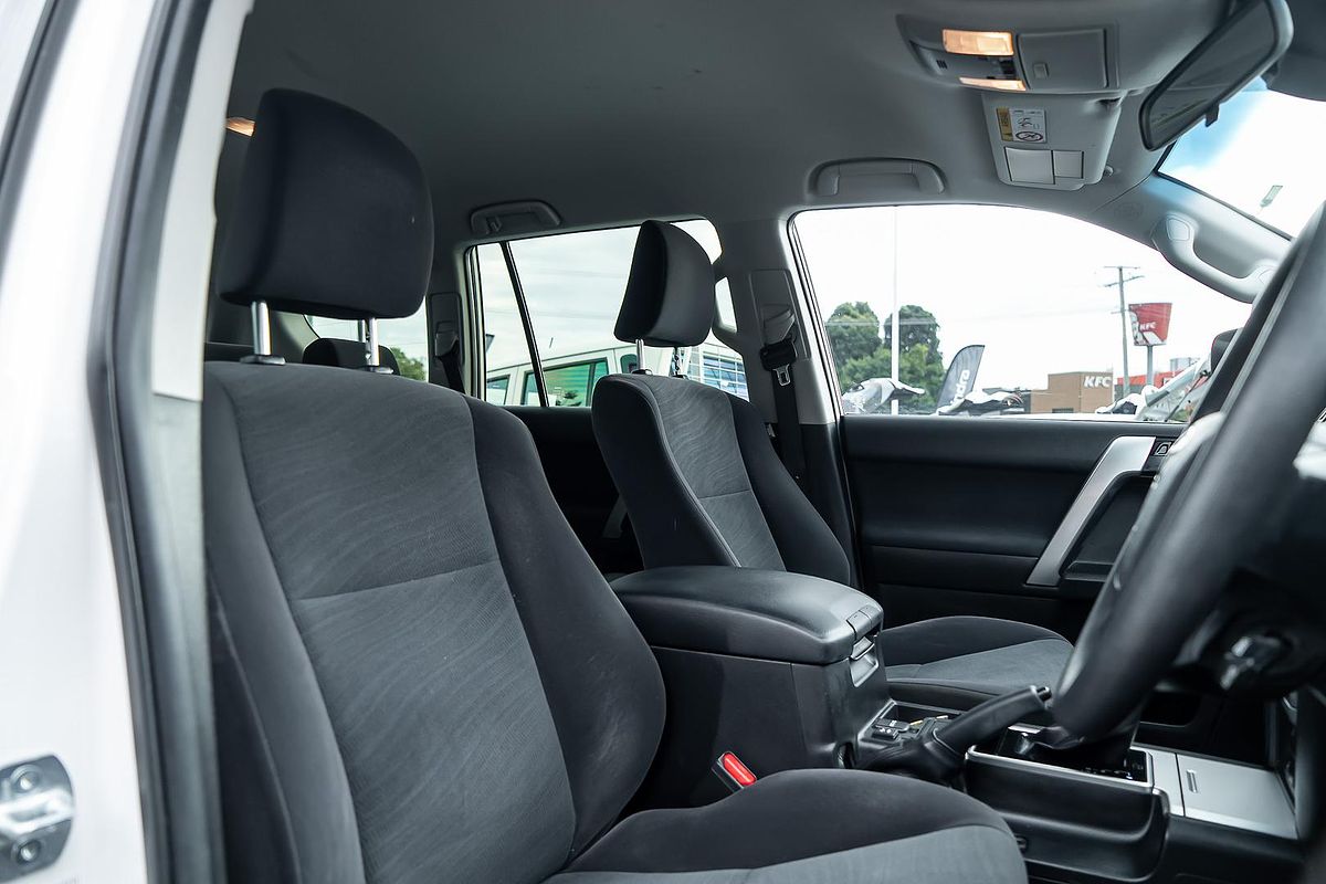 2020 Toyota Landcruiser GX VDJ200R