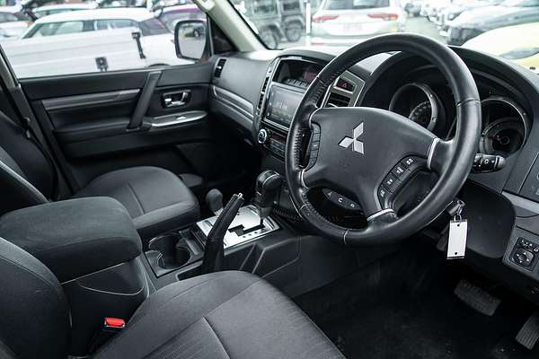 2020 Mitsubishi Pajero GLX NX