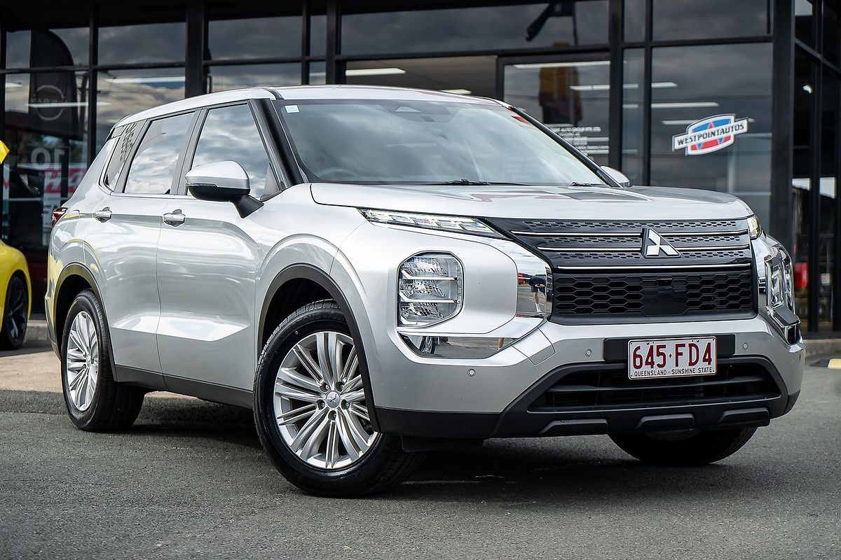 2022 Mitsubishi Outlander ES ZM