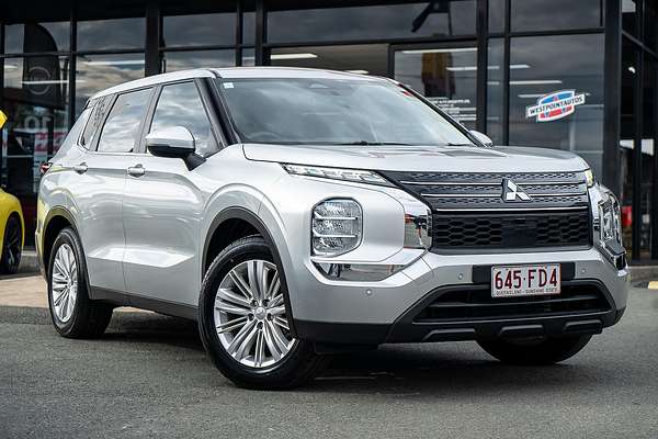 2022 Mitsubishi Outlander ES ZM