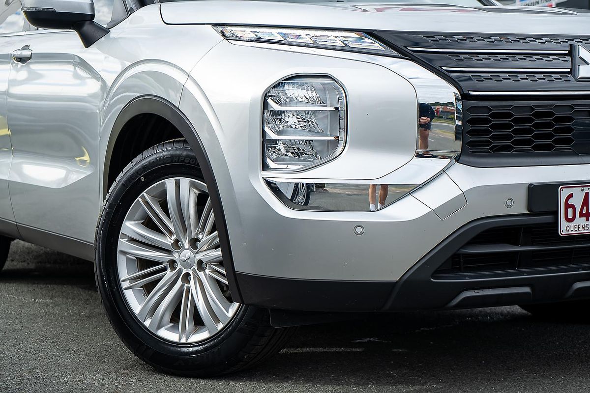 2022 Mitsubishi Outlander ES ZM