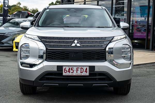 2022 Mitsubishi Outlander ES ZM