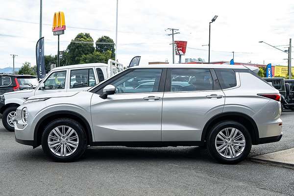 2022 Mitsubishi Outlander ES ZM