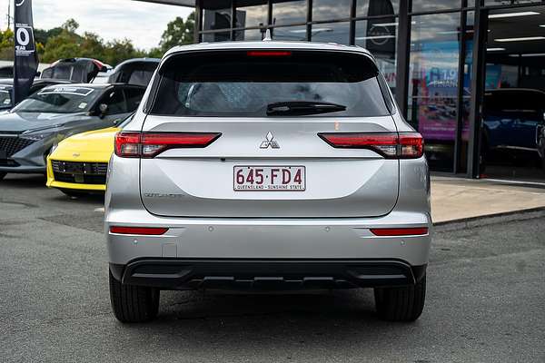 2022 Mitsubishi Outlander ES ZM
