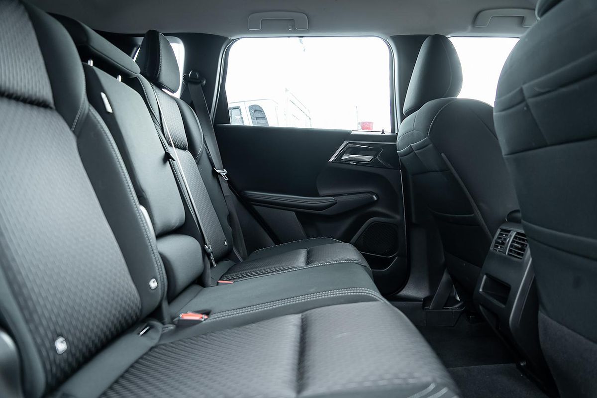 2022 Mitsubishi Outlander ES ZM