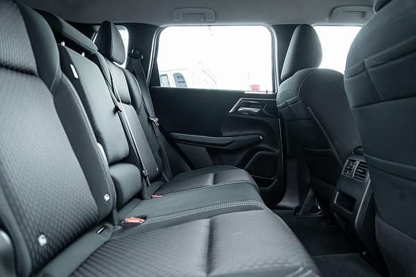 2022 Mitsubishi Outlander ES ZM