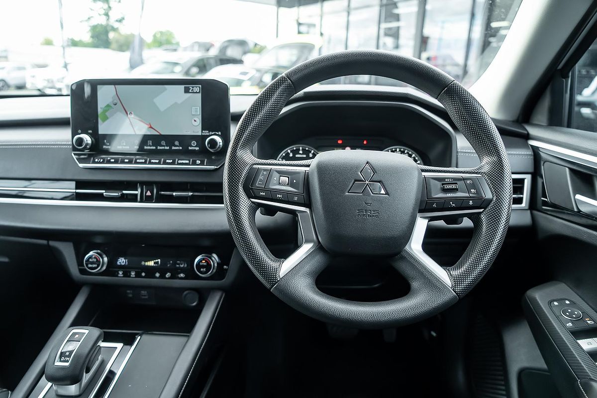 2022 Mitsubishi Outlander ES ZM
