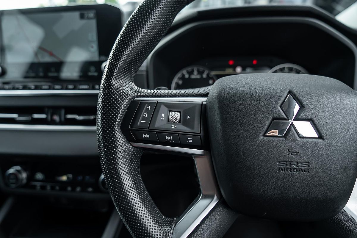2022 Mitsubishi Outlander ES ZM