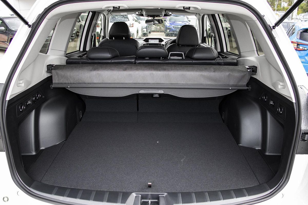 2024 Subaru Forester 2.5i Luxury Special Edition S5
