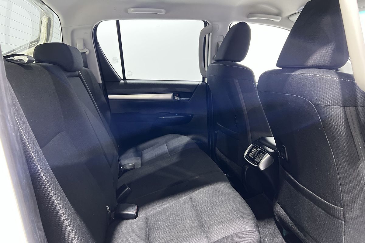 2020 Toyota Hilux SR5 GUN126R 4X4