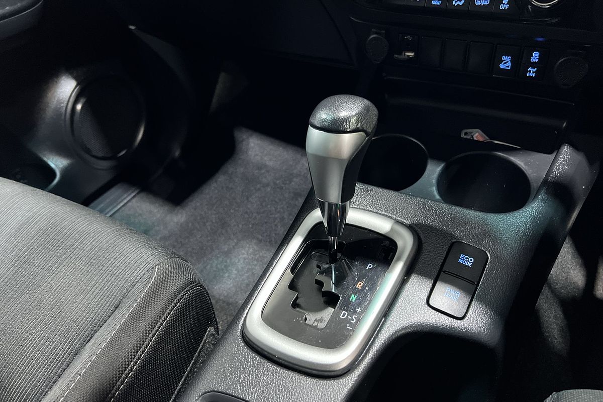2020 Toyota Hilux SR5 GUN126R 4X4